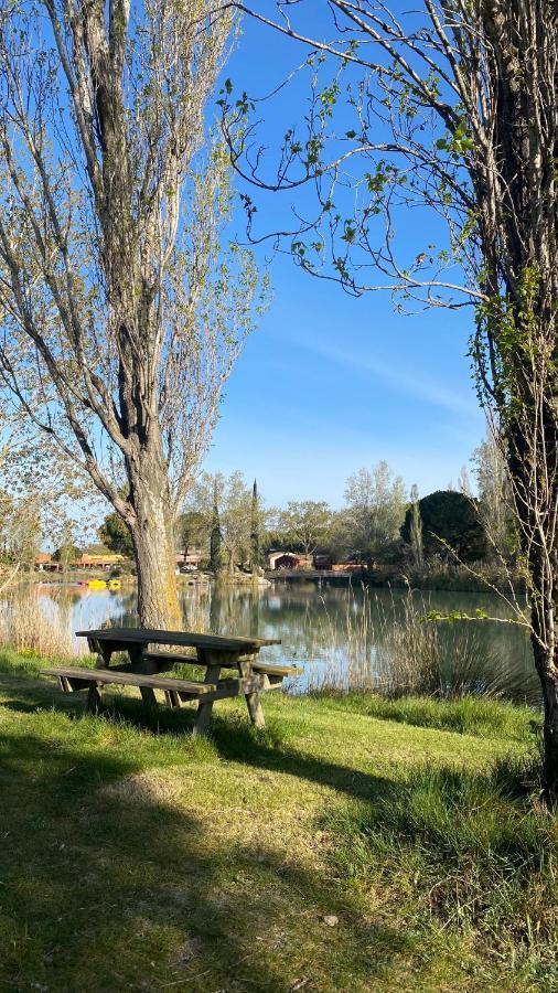 Joli Appartement 27M2 Oasis Provencale En Village Vacances En Camargue Arles Extérieur photo