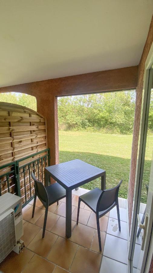 Joli Appartement 27M2 Oasis Provencale En Village Vacances En Camargue Arles Extérieur photo